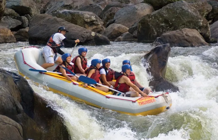 Wildwasser Rafting auf dem Tully River